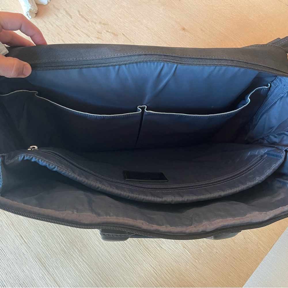 Tumi computer briefcase - Picture 4 of 8